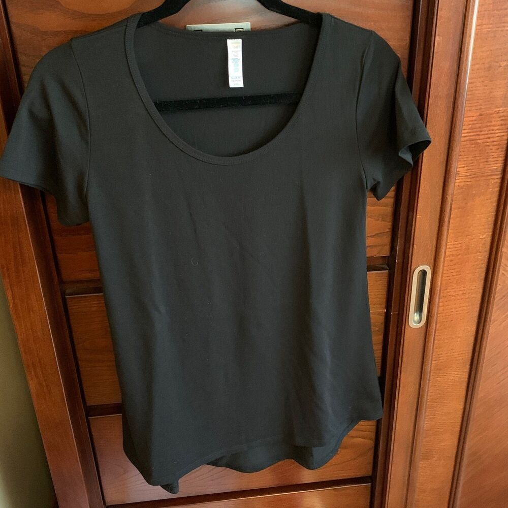 LuLaRoe Classic T size XXS - Black